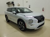 New 2025 Mitsubishi Outlander SE image 3