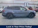 New 2025 Volkswagen Atlas Peak Edition SE image 4