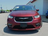 Used 2023 Chrysler Pacifica Touring-L image 3