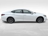 Used 2022 Lexus ES 350 image 4