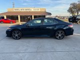 Used 2020 Toyota Camry SE image 4
