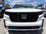 Used 2025 Honda Pilot TrailSport image 2