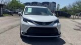Used 2025 Toyota Sienna XLE image 3