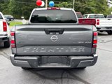 Used 2022 Nissan Frontier SV w/ Technology Package image 3