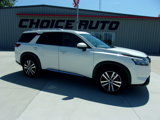 Used 2023 Nissan Pathfinder Platinum image 2