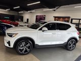 Used 2025 Volvo XC40 B5 Core image 3