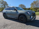 New 2025 Volkswagen Atlas Peak Edition SE image 2