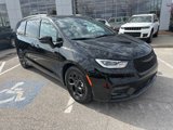 New 2025 Chrysler Pacifica Select image 2