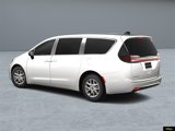New 2025 Chrysler Pacifica Select image 4