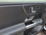 Used 2024 Mercedes-Benz GLB 250 4MATIC image 5