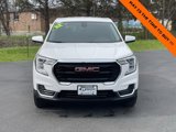 Certified 2022 GMC Terrain SLE image 2