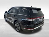 Used 2023 Lincoln Aviator AWD w/ Premium Package image 4