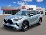 Certified 2024 Toyota Highlander XLE image 5