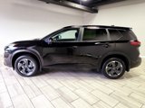Used 2024 Nissan Rogue SV image 2
