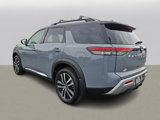New 2025 Nissan Pathfinder Platinum image 3