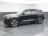 Used 2024 Volvo XC40 B5 Plus image 4