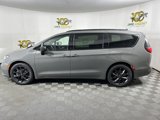 New 2025 Chrysler Pacifica Limited image 4