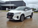 Certified 2022 Nissan Kicks SV w/ Interior Electronics Package image 2