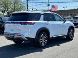 Used 2025 Nissan Pathfinder Platinum w/ Cargo Package image 5