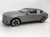 New 2026 BMW i5 eDrive40 w/ Premium Package image 2