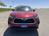 Used 2022 Toyota Highlander XLE image 2