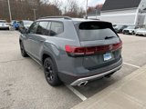 New 2025 Volkswagen Atlas Peak Edition SE image 5