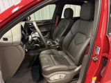 Used 2024 Porsche Macan image 6