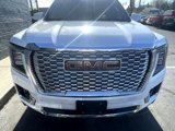 Used 2022 GMC Yukon XL SLT w/ SLT Premium Package image 4