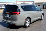 Used 2022 Chrysler Pacifica Touring-L image 3