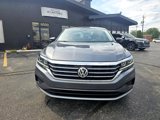 Used 2022 Volkswagen Passat 2.0T image 2