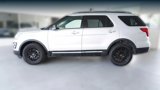 Used 2017 Ford Explorer XLT image 5