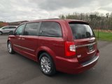 Used 2015 Chrysler Town & Country Touring-L w/ Driver Convenience Group image 3