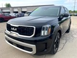 Used 2023 Kia Telluride EX w/ EX Captain's Chair Package image 3
