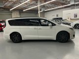 Used 2020 Chrysler Pacifica Limited w/ S Appearance Package image 6