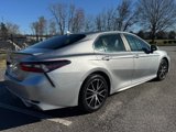 Used 2021 Toyota Camry SE image 2