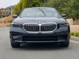 Used 2025 BMW 540i xDrive w/ Premium Package image 3