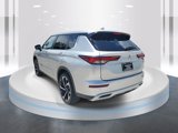 New 2025 Mitsubishi Outlander SE image 4