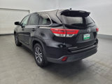 Used 2017 Toyota Highlander XLE image 5