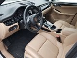 Used 2025 Porsche Macan image 4
