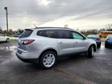 Used 2015 Chevrolet Traverse LT w/ Style and Technology Package image 3
