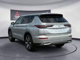 New 2025 Mitsubishi Outlander SE image 3