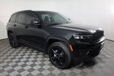 Used 2023 Jeep Grand Cherokee Altitude image 2