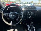 Used 2019 Kia Soul + image 3