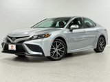 Used 2021 Toyota Camry SE image 2