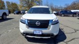 Used 2024 Nissan Pathfinder SL image 3