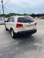 Used 2011 Kia Sorento LX w/ Convenience Pkg image 2