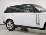 Used 2023 Land Rover Range Rover SE image 3