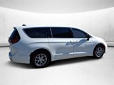 New 2025 Chrysler Pacifica Select image 5