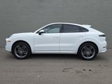 New 2025 Porsche Cayenne Coupe image 2