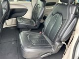 Used 2022 Chrysler Pacifica Touring-L image 6